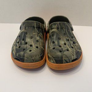 Crocs Camo Orange Clogs Sandals Youth Kids Waterproof Rubber Size 1